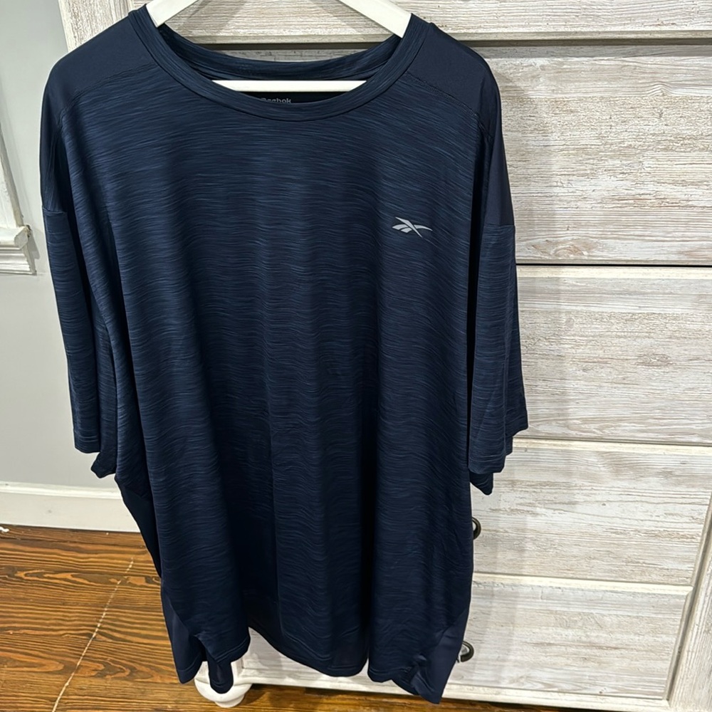 Men’s Reebok tee